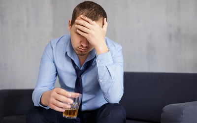 Симптомы мужского алкоголизма - клиника Угодие