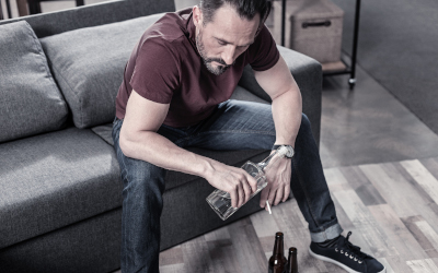 Алкоголизм — распространенное последствие неправильного лечения бессонницы спиртным - Угодие