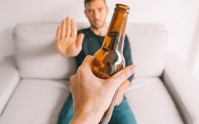 Как избавиться от алкоголизма - клиника Угодие