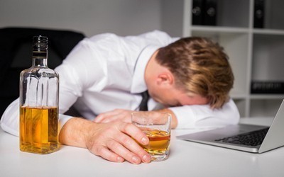 Лечение алкоголизма в домашних условиях - клиника Угодие