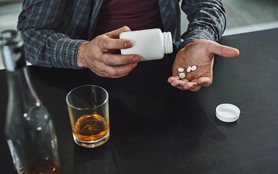 Совместимость клофелина и алкоголя - клиника Угодие
