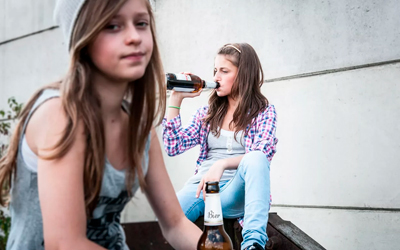 Особенности подросткового алкоголизма - Угодие 